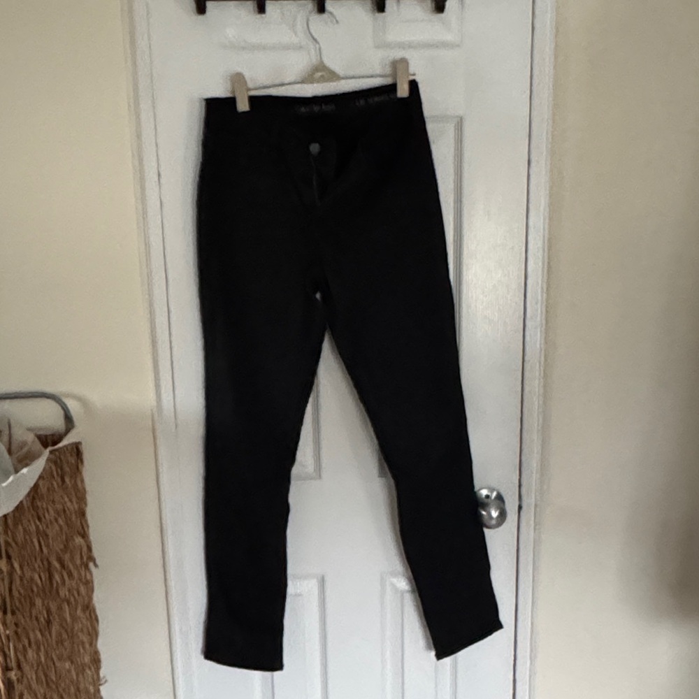 Calvin Klein Women's Dark Skinny Jeans